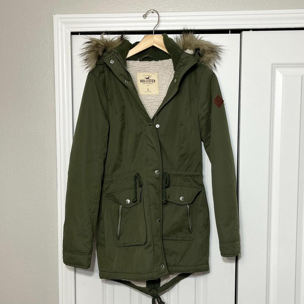 Y2K Hollister Jacket Womens Small Sherpa Faux Fur Hood Lined Winter Coat Utility